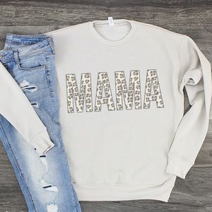Mama Crewneck sweatshirt!